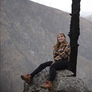 Meet your Posher, Jillian